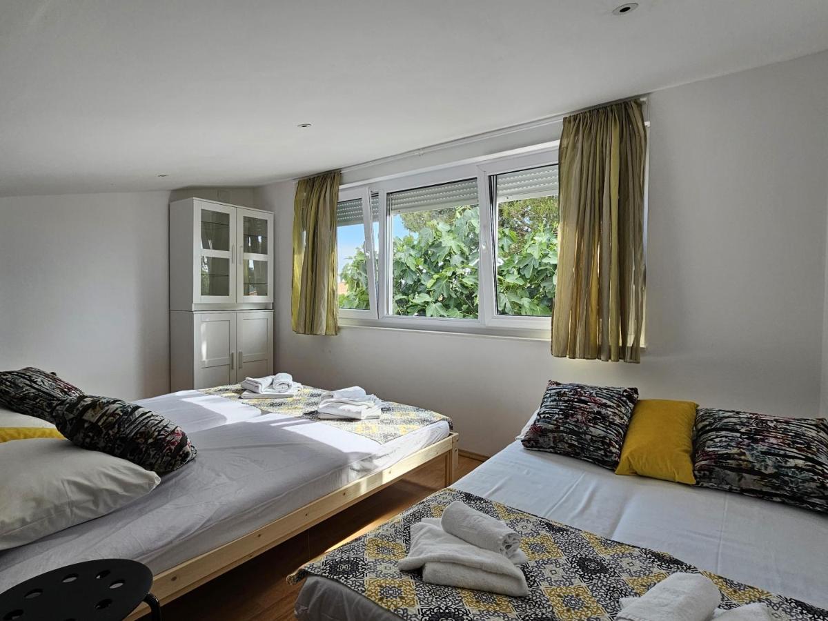 Apartments Antonia - S. Novalja Stara Novalja Bagian luar foto